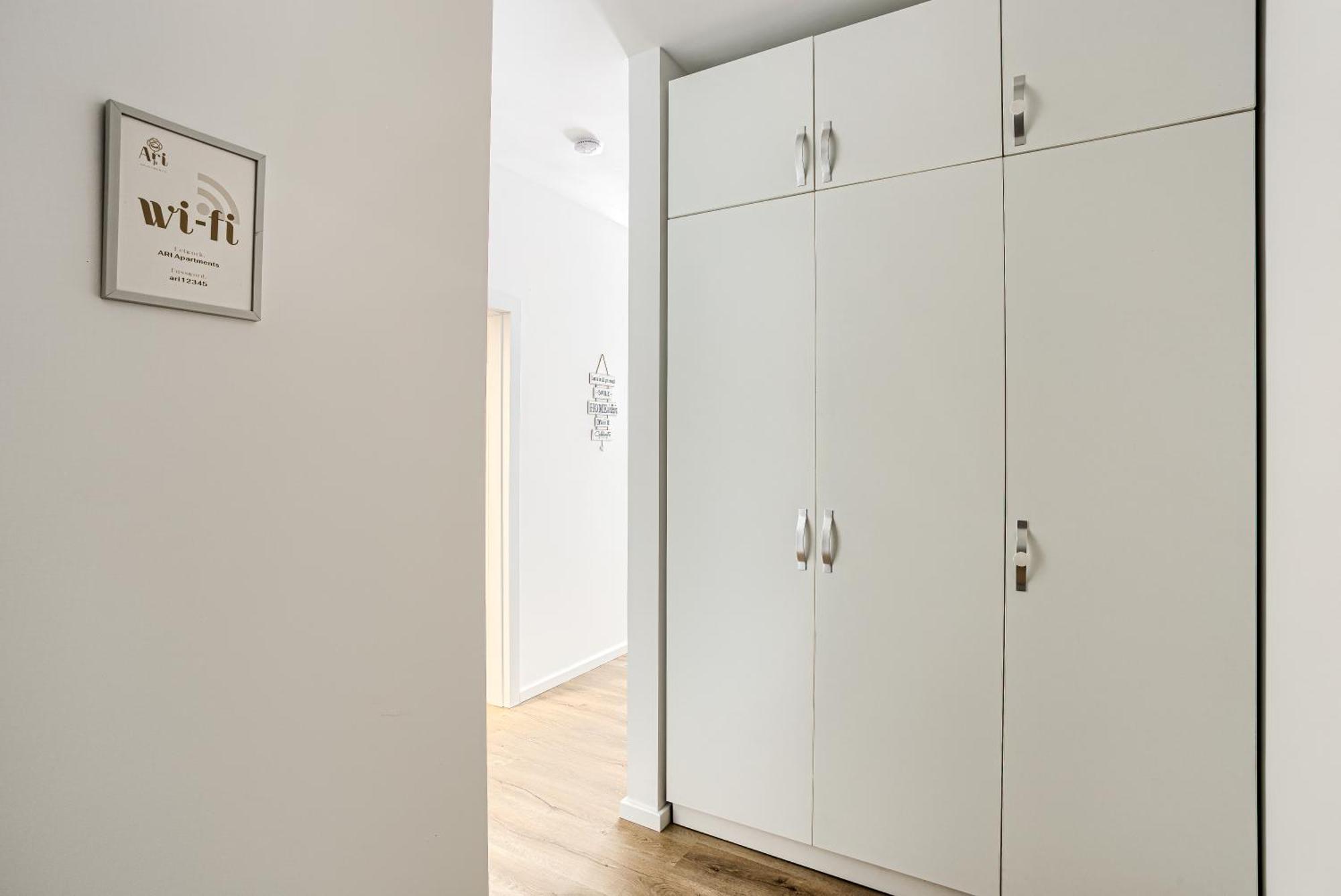 Ari Navy Apartment - High-End Residence Arad Kültér fotó